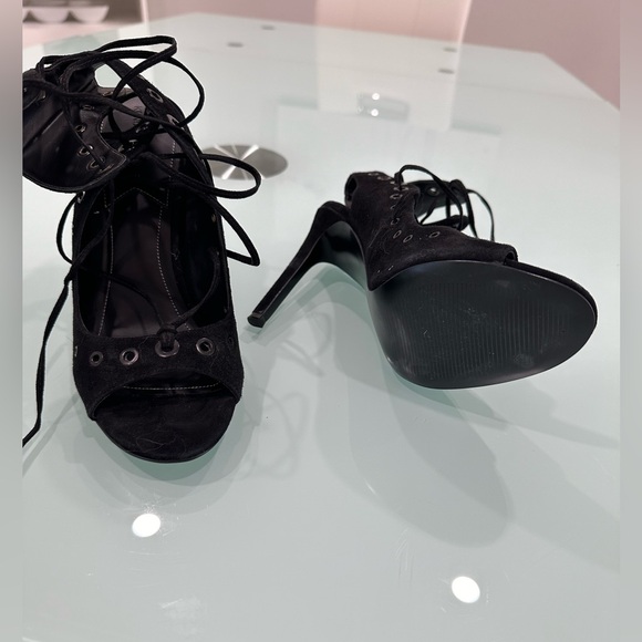 NEW Kendall & Kylie Faux Swede Black 3” Heels Size 8 NWOT - Picture 4 of 6